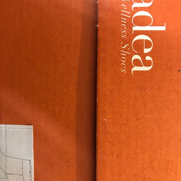 Brand new in box GADEA wellness shoes Spain - Picture 5 of 6